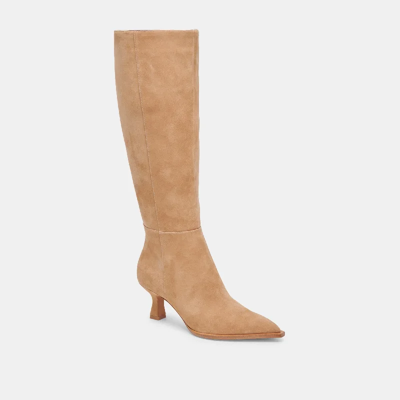 AUGGIE WIDE CALF BOOTS CAMEL SUEDE