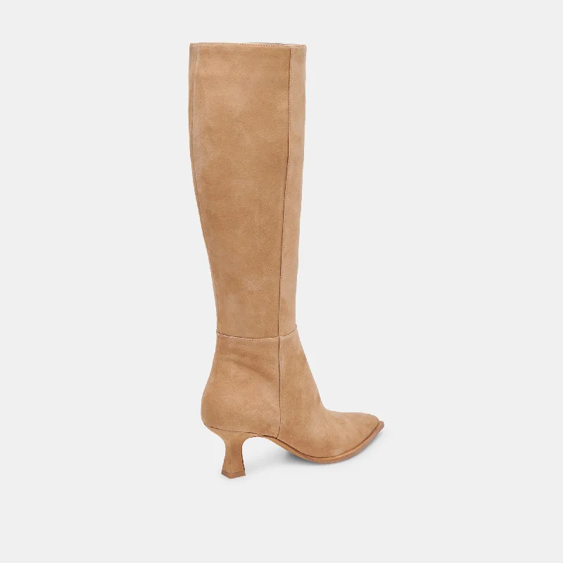 AUGGIE WIDE CALF BOOTS CAMEL SUEDE