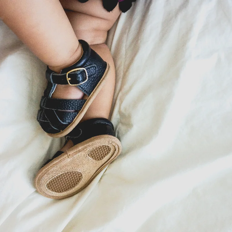 Black Closed Toe Sandal