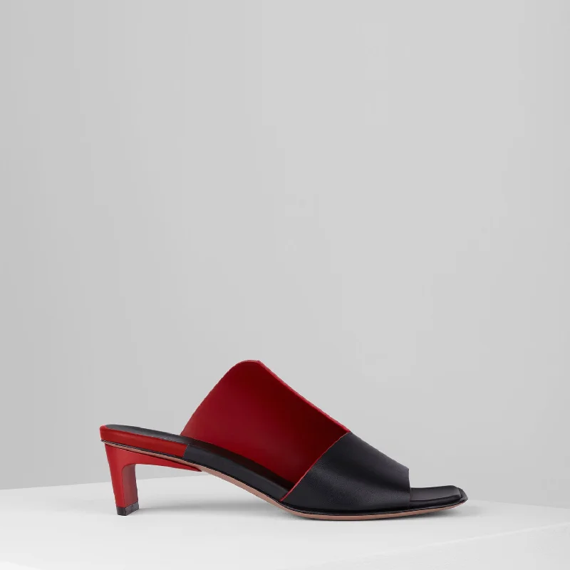 Canvas Sandals in Nero Rosso