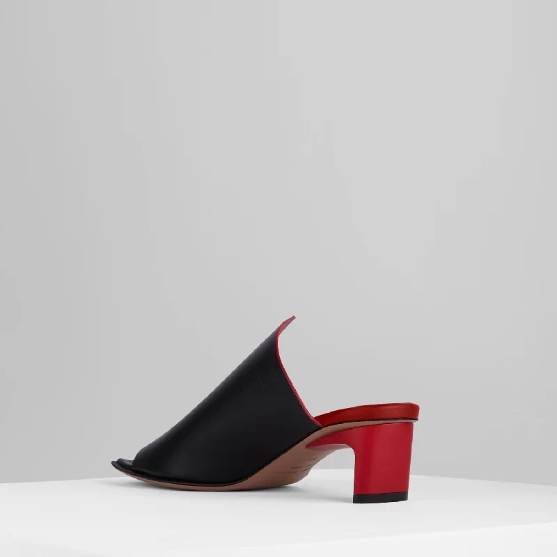 Canvas Sandals in Nero Rosso