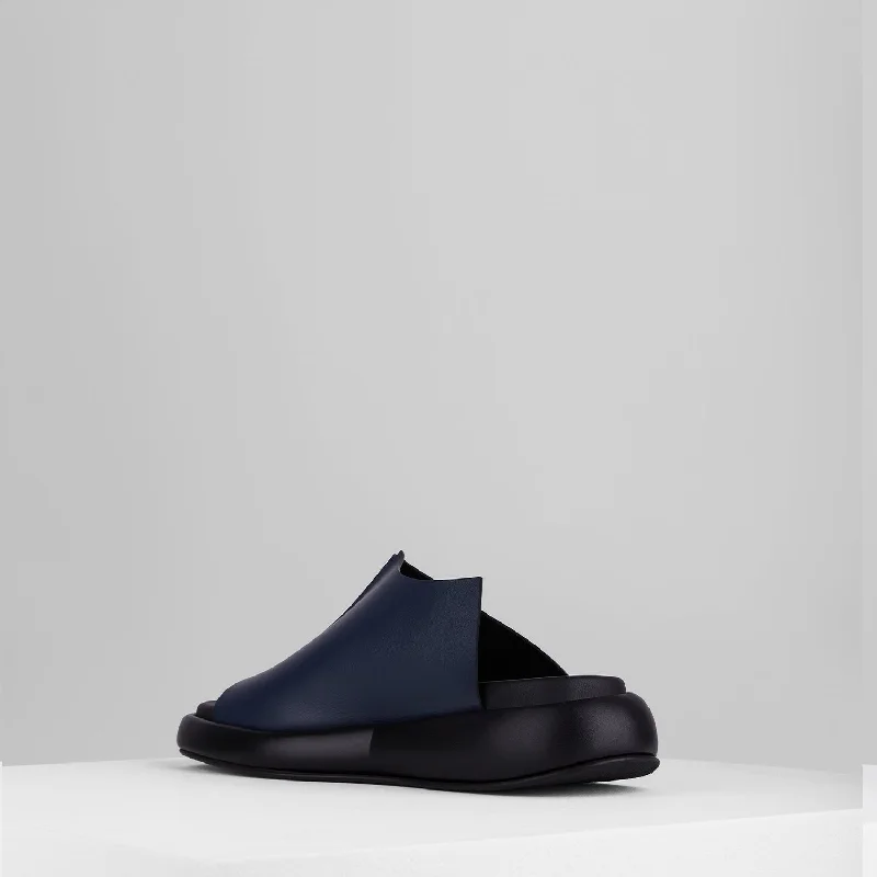 Ciambella Sandals in Blu Nero