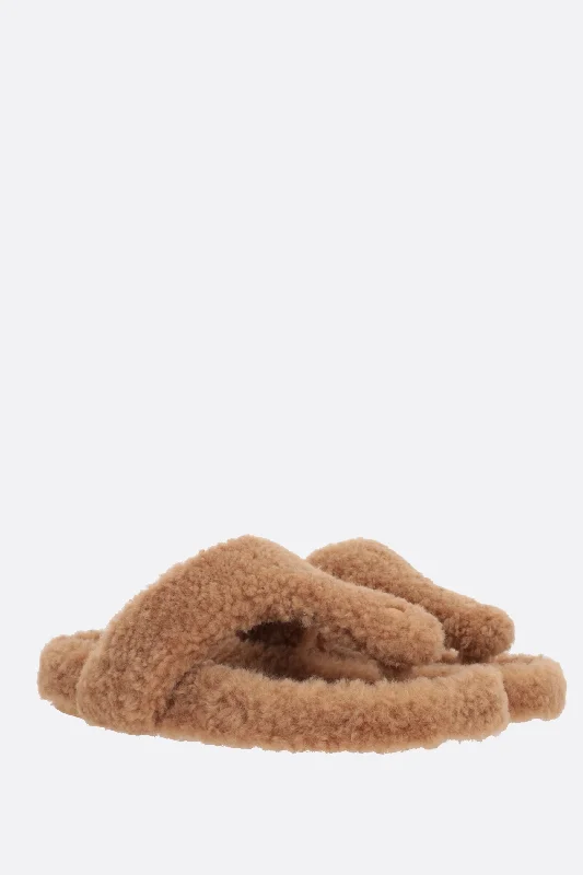 Ease shearling thong sandals