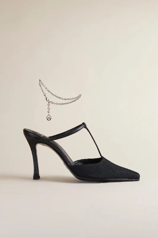 Olivia Pump in Midnight Nylon