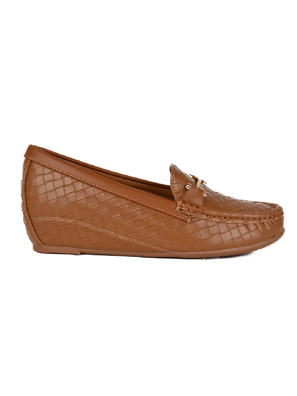 Women Tan Woven Design Loafers