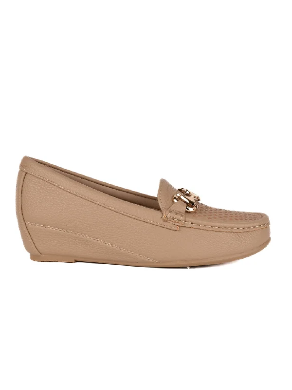 Women Beige Textured Loafers