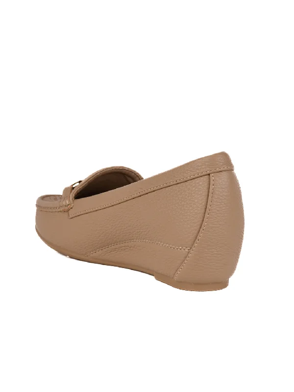 Women Beige Textured Loafers