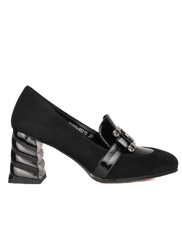 Women Black Solid Loafers