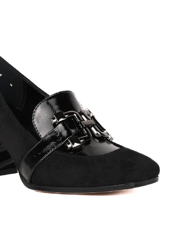 Women Black Solid Loafers