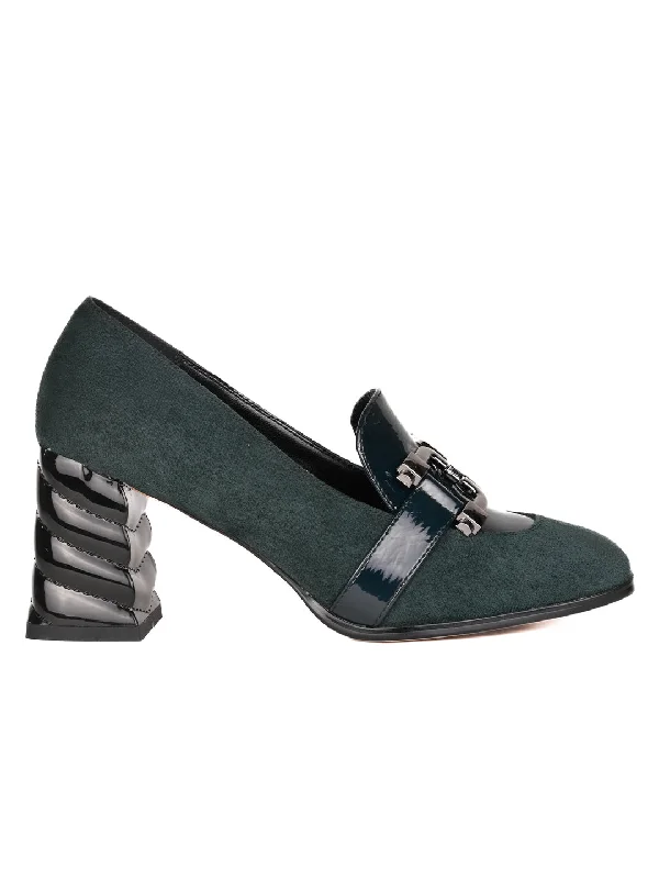 Women Green Solid Loafers