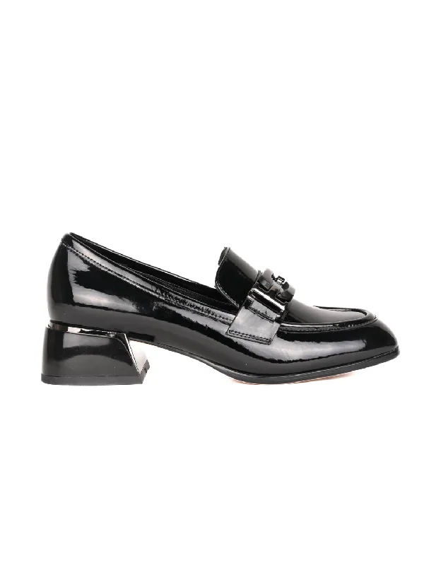 Women Black Solid Loafers