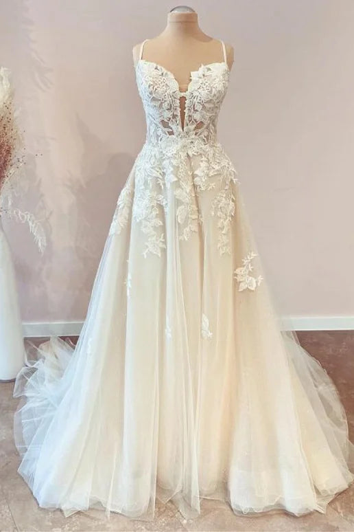 Spaghetti-Straps Wedding Gown With Lace Appliques