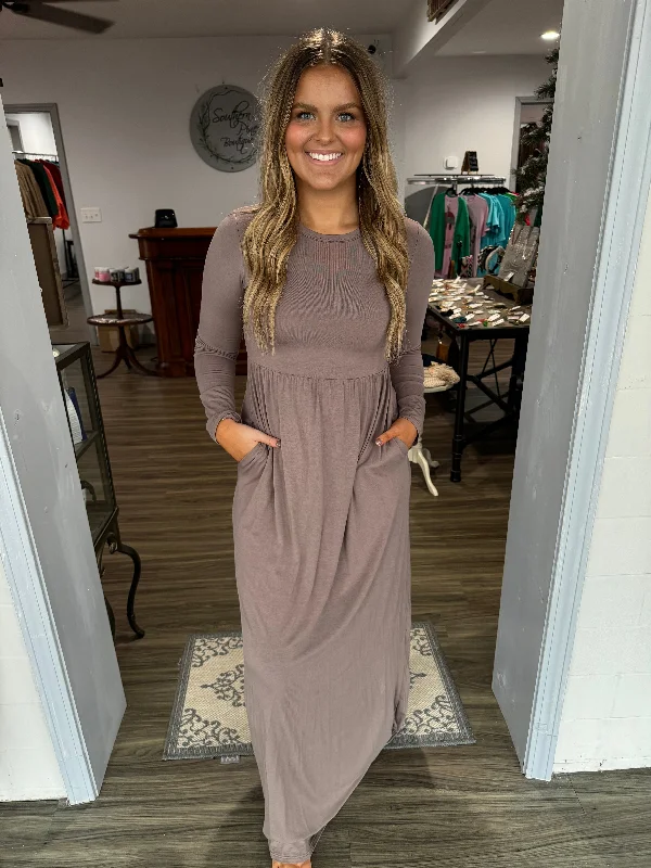 Mocha long sleeve maxi