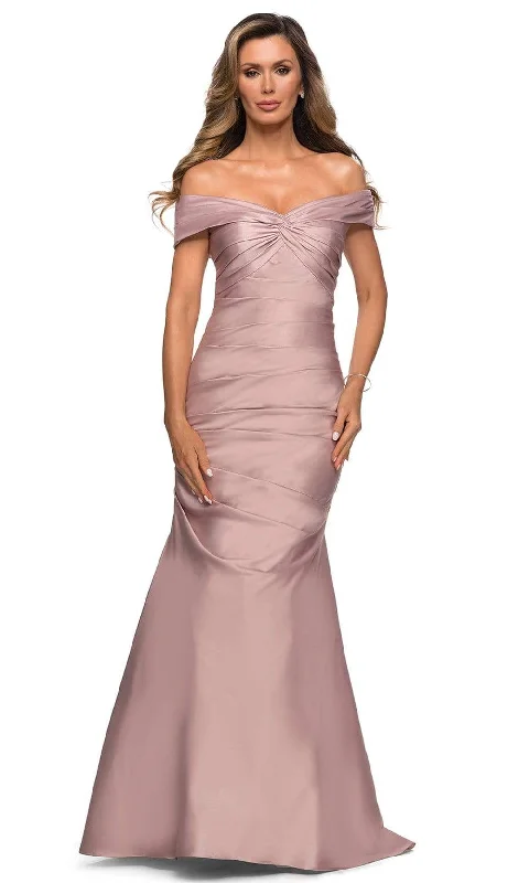 La Femme - 28047 Off Shoulder Pleated Trumpet Dress Vintage unclassified dresses